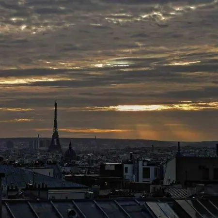Montmartre, Amazing Bright Flat With Unique View On Paris Monuments * פריז